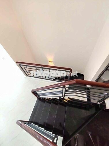 Bán Nhà HXH Lê văn Quới đường 16.4 tầng dtsd 144m2  sân thượng