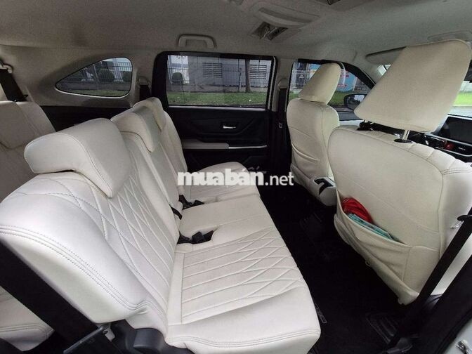 Toyota Veloz Top 2024 Trắng 30.000 km