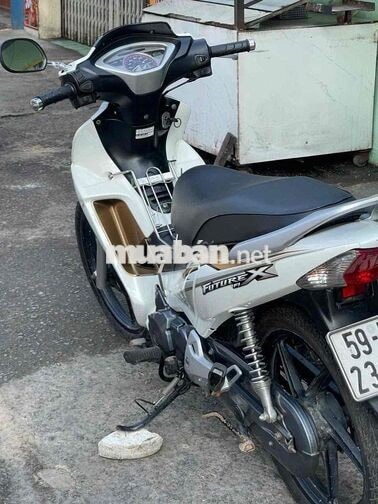 Honda Future X 2011 FI Trắng bstp xe rất đẹp