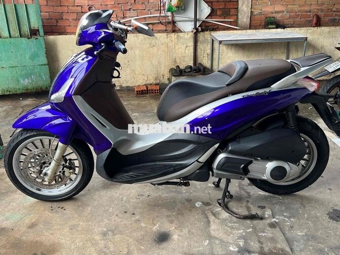 Piaggio Beverly giá 8tr9