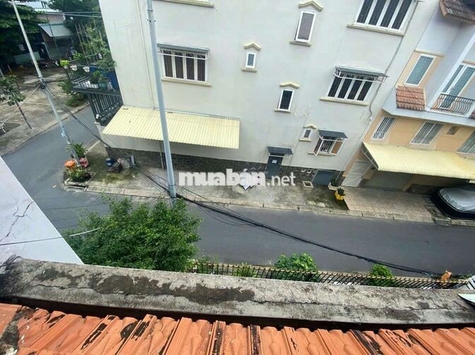Biệt thự Dương Quảng Hàm,P5,GV. 8 x 16m-3 Tầng