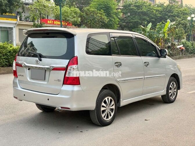Toyota Innova 2.0G 2015 Tự động Bạc 100.000 km