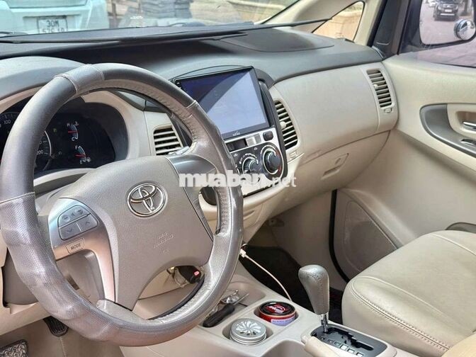 Toyota Innova 2.0G 2015 Tự động Bạc 100.000 km