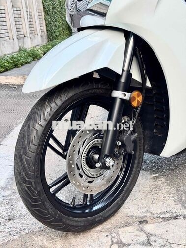 SH300i ABS Đk 2016 Trắng Đen Sport Bstp Chính Chủ