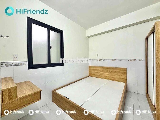 MỘT PHÒNG NGỦ TÁCH BẾP RỘNG CÓ THANG MÁY GẦN CÔNG VIÊN LÀNG HOA