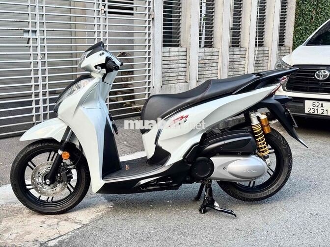 SH300i ABS Đk 2016 Trắng Đen Sport Bstp Chính Chủ