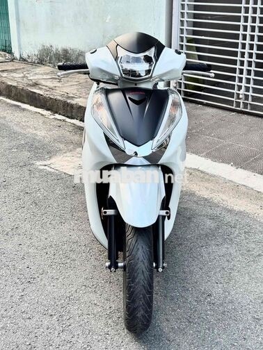 SH300i ABS Đk 2016 Trắng Đen Sport Bstp Chính Chủ