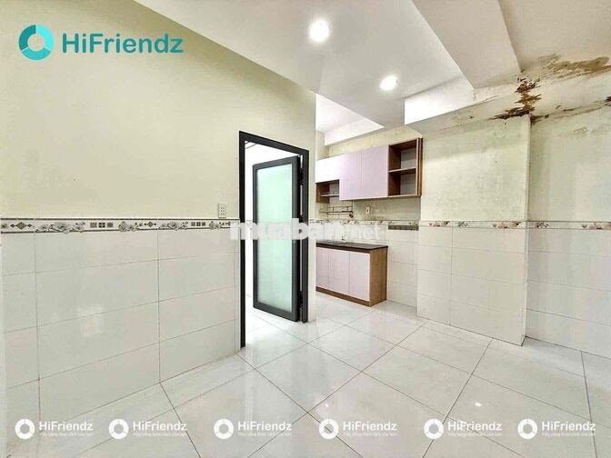 MỘT PHÒNG NGỦ TÁCH BẾP RỘNG CÓ THANG MÁY GẦN CÔNG VIÊN LÀNG HOA