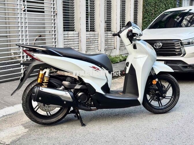 SH300i ABS Đk 2016 Trắng Đen Sport Bstp Chính Chủ