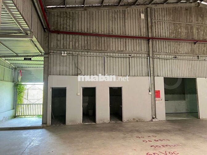 Kho xưởng 1.200 m² có PCCC và điện 3 pha, đường Quốc Lộ 91B