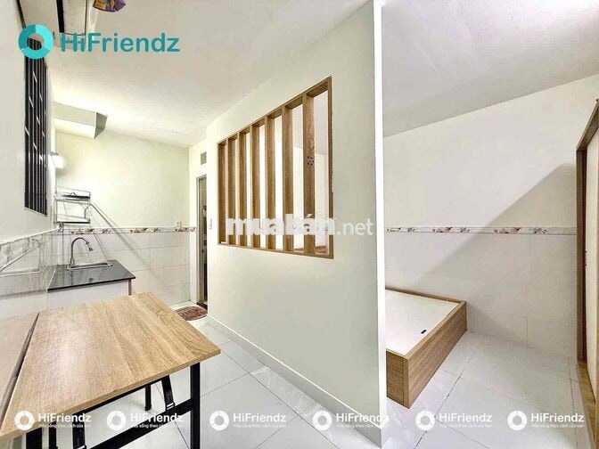 MỘT PHÒNG NGỦ TÁCH BẾP RỘNG CÓ THANG MÁY GẦN CÔNG VIÊN LÀNG HOA