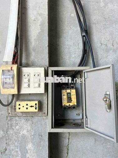 Kho xưởng 1.200 m² có PCCC và điện 3 pha, đường Quốc Lộ 91B
