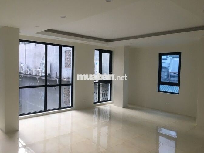 Cho thuê văn phòng mới đẹp 100m2 ở Cầu Giấy, giá 10 triệu/tháng