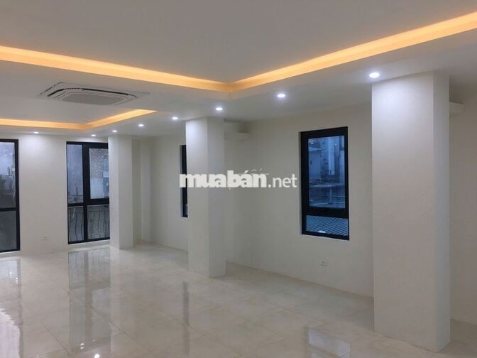 Cho thuê văn phòng mới đẹp 100m2 ở Cầu Giấy, giá 10 triệu/tháng