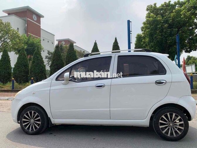 Chevrolet Spark Van Tự động Trắng 2 chỗ
