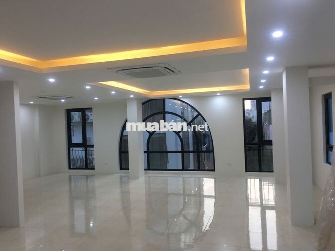 Cho thuê văn phòng mới đẹp 100m2 ở Cầu Giấy, giá 10 triệu/tháng
