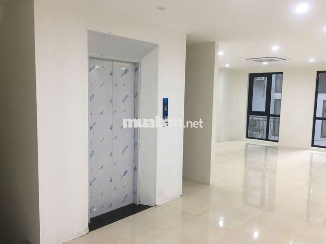 Cho thuê văn phòng mới đẹp 100m2 ở Cầu Giấy, giá 10 triệu/tháng