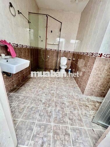 Cho Thuê Nhà DT 7x22m Sân Rộng Ôtô Đậu 2 Chiếc 2Pn 2Wc Hẻm Xe Tải