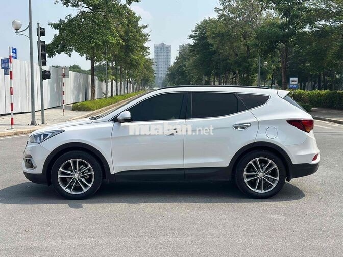 Hyundai Santafe 2018 2.4AT 4WD Trắng 11 vạn km