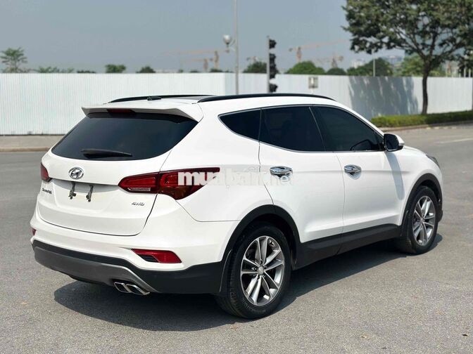 Hyundai Santafe 2018 2.4AT 4WD Trắng 11 vạn km