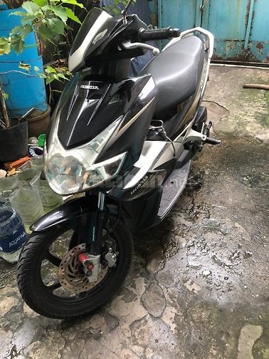 Cần bán Honda Air Blade 2010 Đen