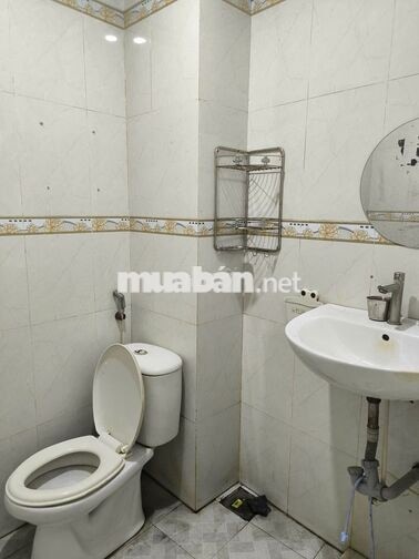 Cho thuê nhà NC 4x19m hẻm xe tải đường Bình Thành, Bình Hưng Hòa B