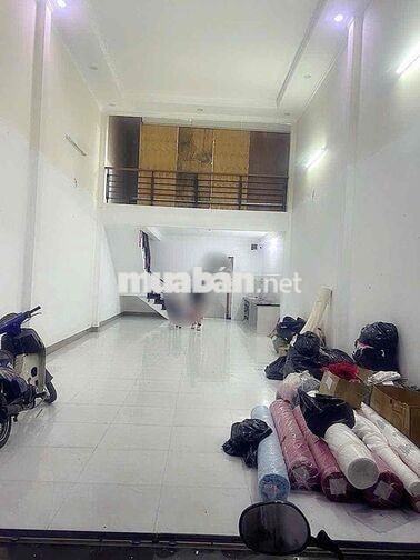 NHÀ 5.5 m ❌22m đúc lửng 1Pn,2WC ,hẻm 7m ,KÊNH NƯỚC ĐEN