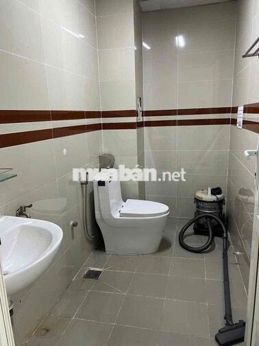 NHÀ 5.5 m ❌22m đúc lửng 1Pn,2WC ,hẻm 7m ,KÊNH NƯỚC ĐEN