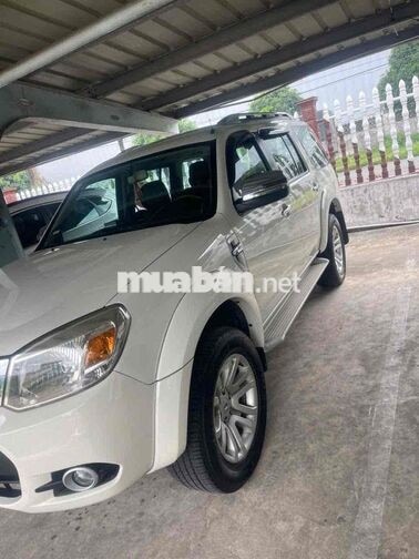 Ford Everest 2014 Trắng Tự động 7 chỗ