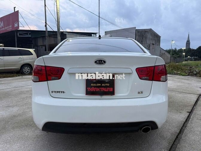 KIA FORTE 2012 1.6 MT Số sàn Trắng