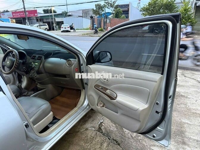 Nissan Sunny 2016 Số sàn màu bạc