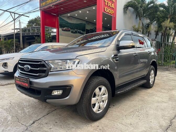 Ford Everest 2018 2.0 Turbo 4x2 số sàn 1 cực chất.