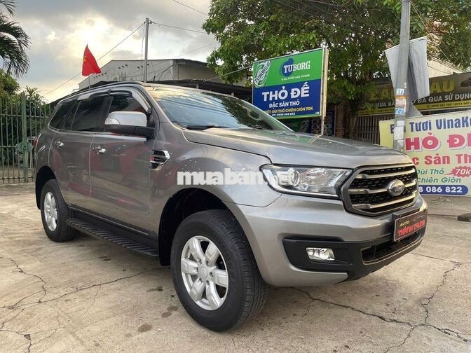 Ford Everest 2018 2.0 Turbo 4x2 số sàn 1 cực chất.