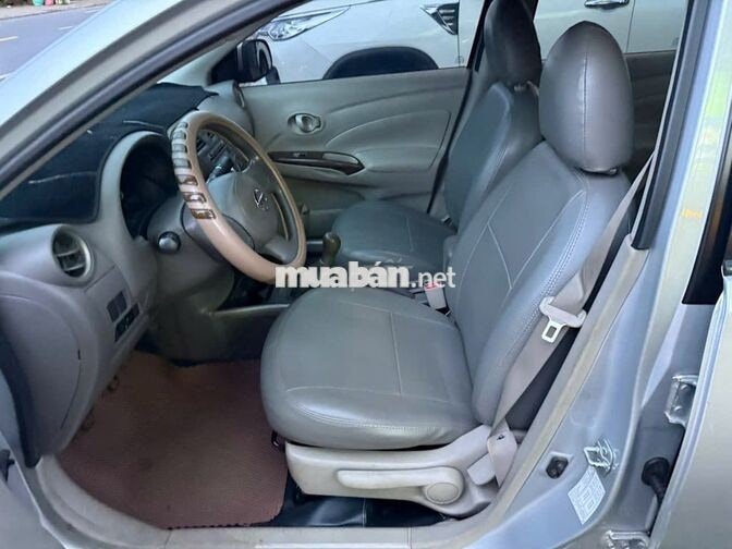 Nissan Sunny 2016 Số sàn màu bạc