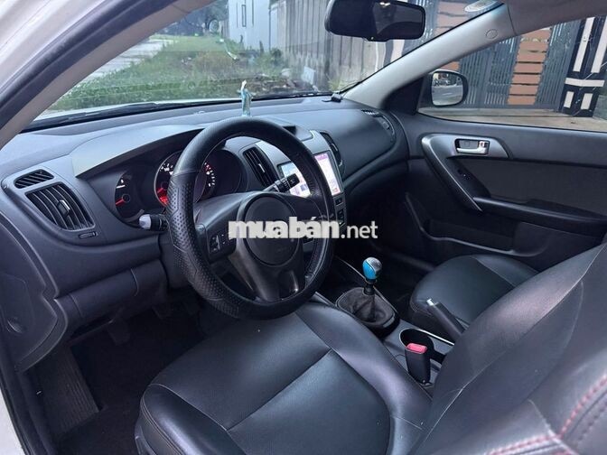KIA FORTE 2012 1.6 MT Số sàn Trắng