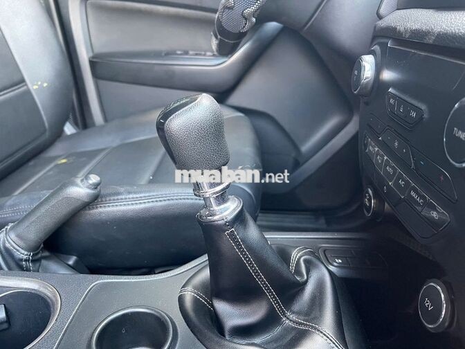 Ford Everest 2018 2.0 Turbo 4x2 số sàn 1 cực chất.