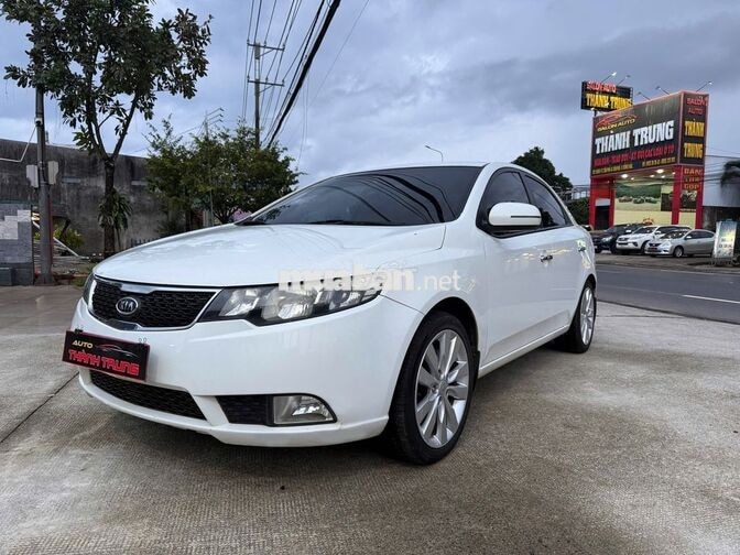 KIA FORTE 2012 1.6 MT Số sàn Trắng