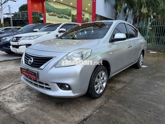 Nissan Sunny 2016 Số sàn màu bạc