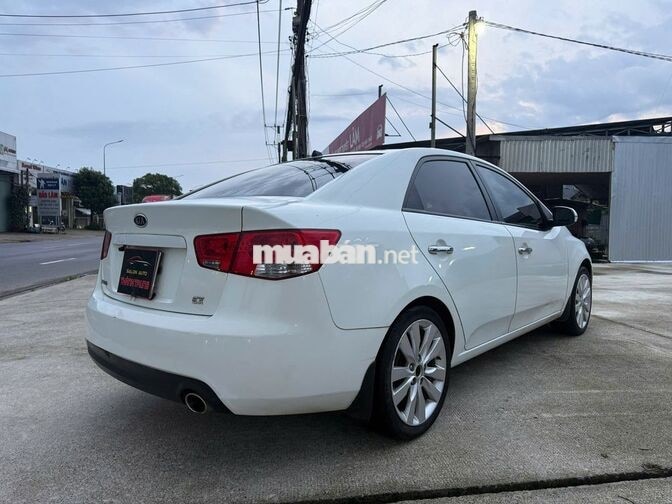 KIA FORTE 2012 1.6 MT Số sàn Trắng