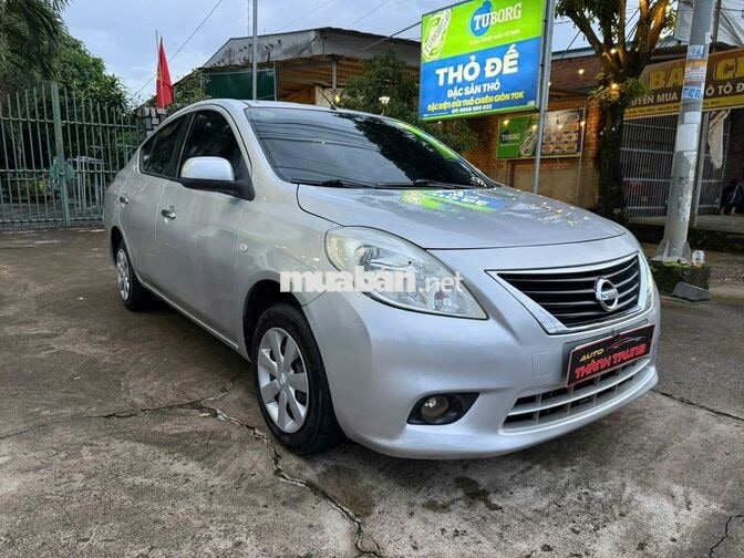 Nissan Sunny 2016 Số sàn màu bạc