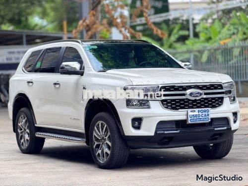 Xe Ford Everest Titanium 2.0L 4x2 AT 2022