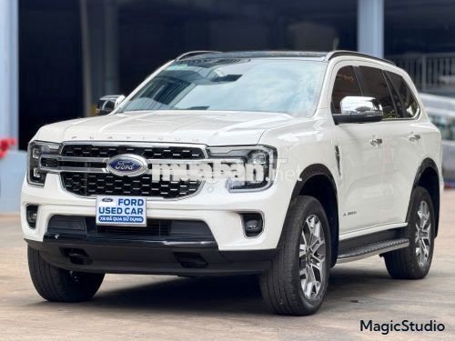 Xe Ford Everest Titanium 2.0L 4x2 AT 2022