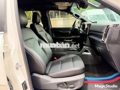 Xe Ford Everest Titanium 2.0L 4x2 AT 2022