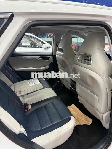 MG HS LUX 2024 Trắng SUV Mới 100%