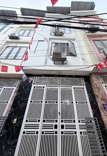 Bán nhà gần bến xe Yên Nghĩa, gần mặt đường quốc lộ thuận tiện đi lại