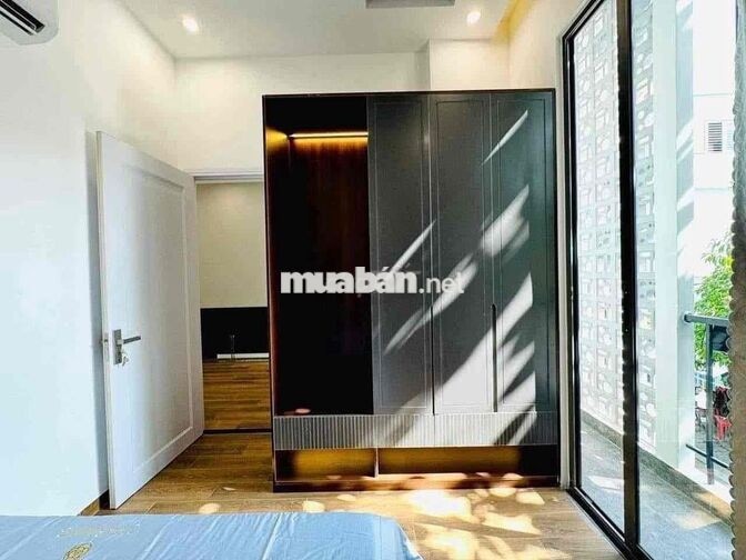 Cho Thuê 1 Căn Nhà Mặt Tiền trung tâm TP full nội thất. Giá cực tốt