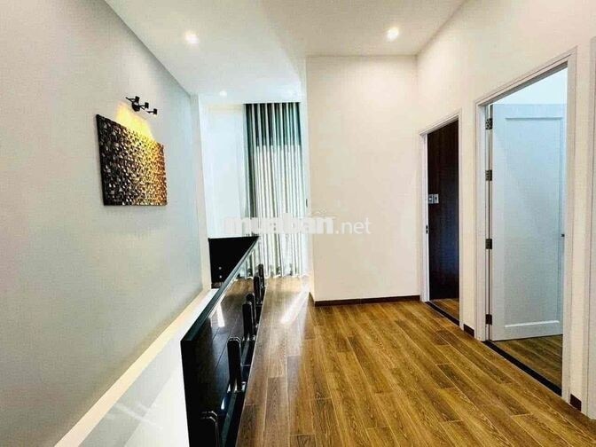 Cho Thuê 1 Căn Nhà Mặt Tiền trung tâm TP full nội thất. Giá cực tốt