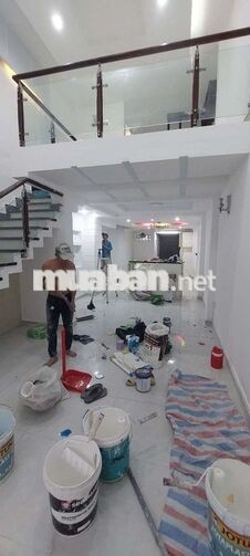 CHO THUÊ NHÀ MỚI 100% HẺM XE HƠI TRÁNH NGUYỄN THỊ THẬP Q7