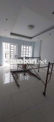 CHO THUÊ NHÀ MỚI 100% HẺM XE HƠI TRÁNH NGUYỄN THỊ THẬP Q7