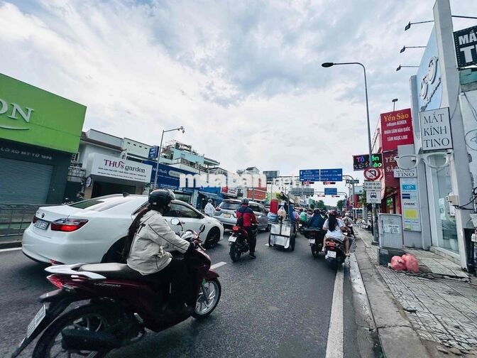 CHO THUÊ NHÀ MẶT TIỀN NGUYỄN OANH GÒ VẤP NGAY NGÃ TƯ NGANG 10M